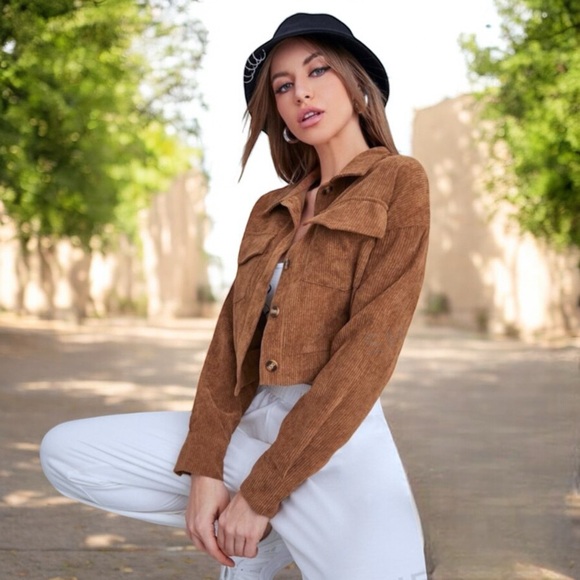 Women’s Button-Front Corduroy Flap Pocket Button-Up Crop Trucker Jacket - Picture 11 of 16